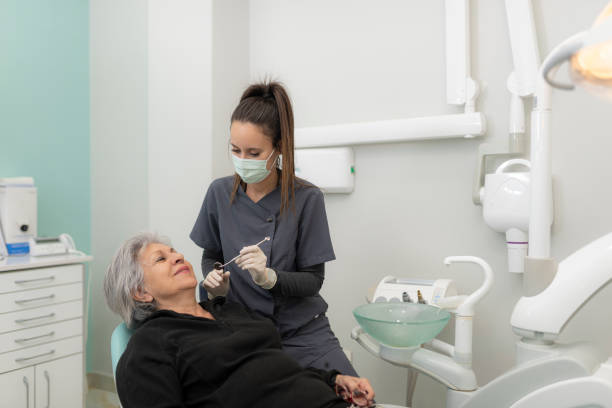 Best Cracked Tooth Emergency Dentist  in Blue Jay, OH